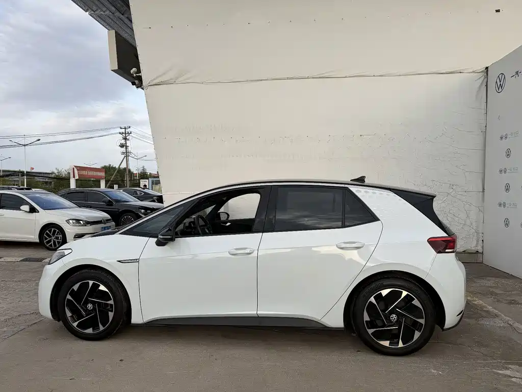 Volkswagen ID.3 — миниатюра 5