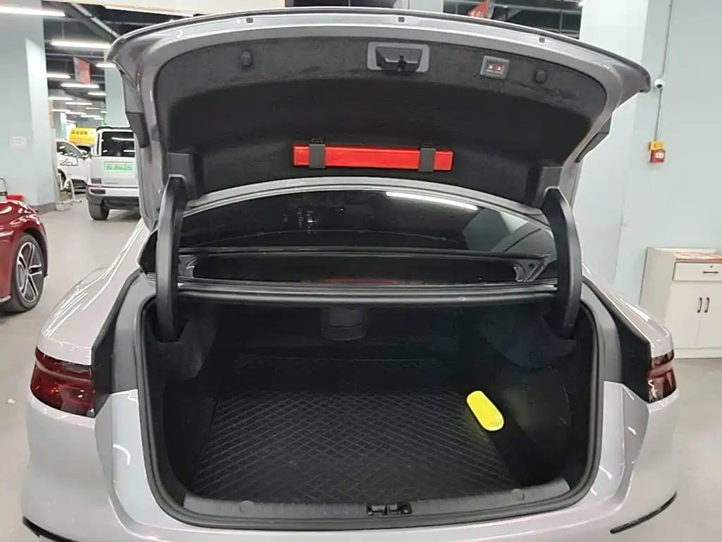 BYD Han — миниатюра 19