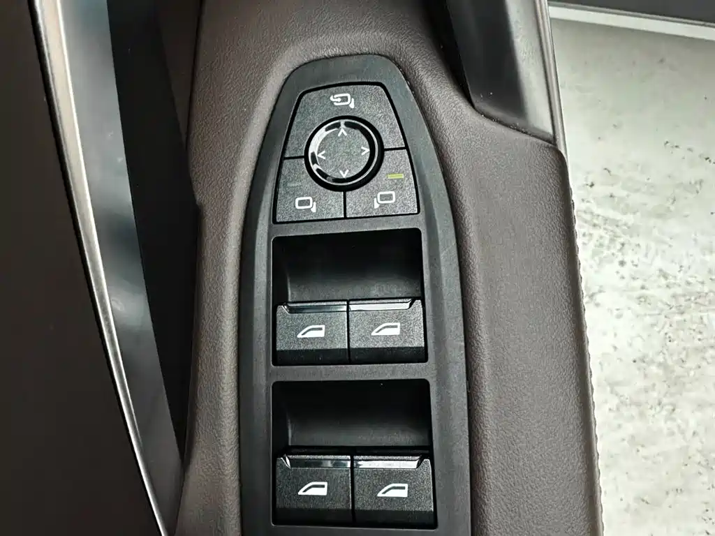 BMW X1 - фото 13