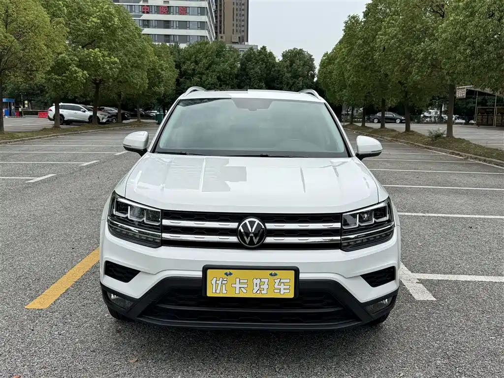 Volkswagen Tharu — миниатюра 3