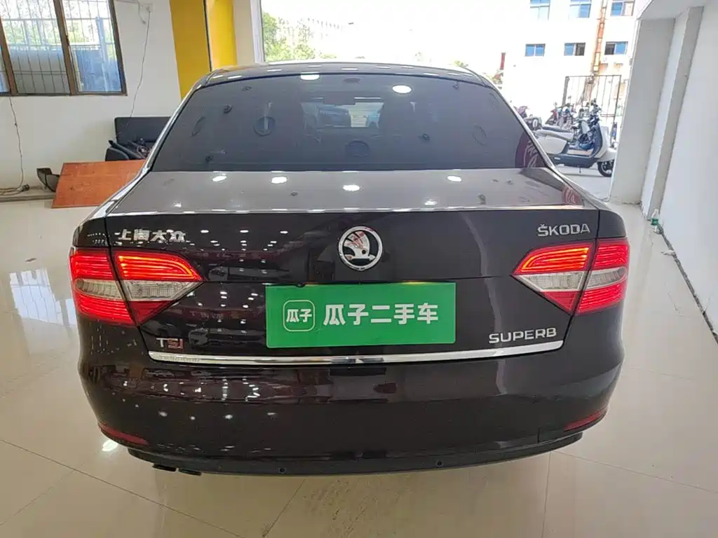Skoda Superb — миниатюра 6