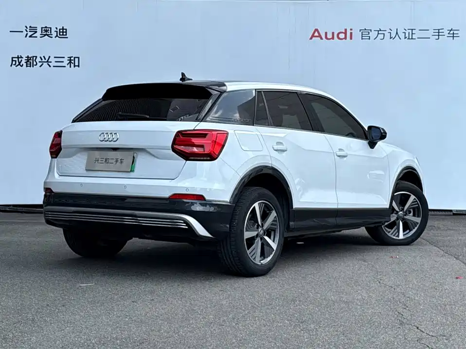 Audi Q2L e-tron — миниатюра 4