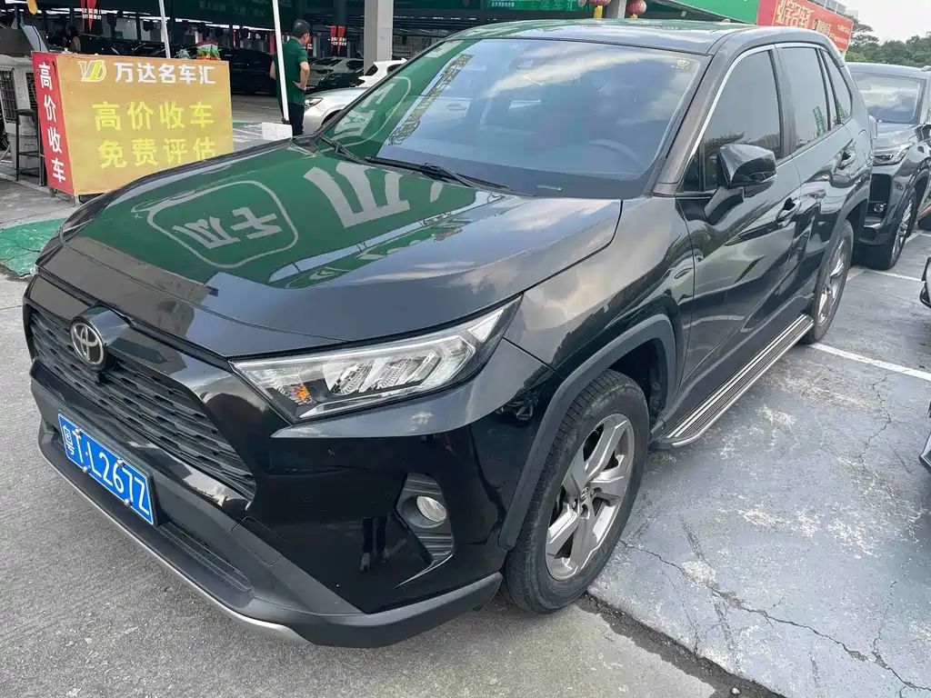 Toyota RAV4 — миниатюра 11