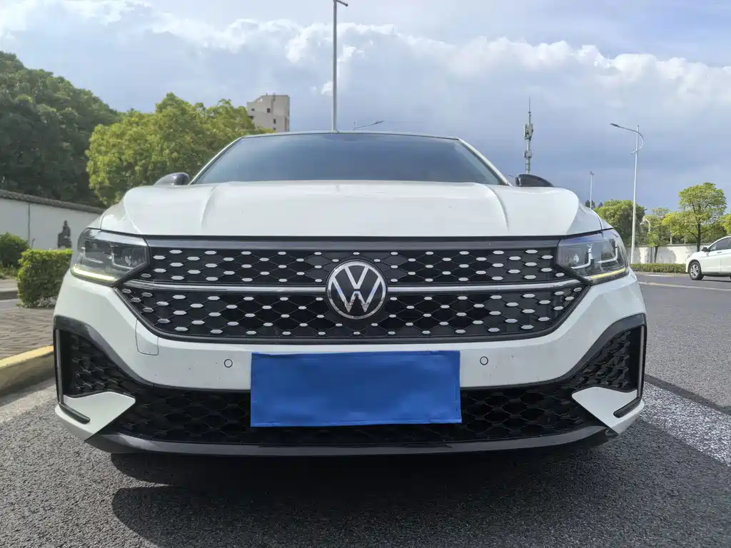 Volkswagen Lavida — миниатюра 2