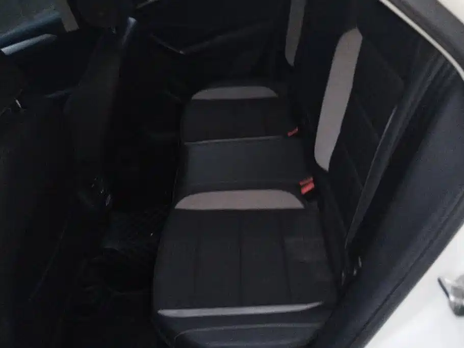 Volkswagen T-Roc — миниатюра 11