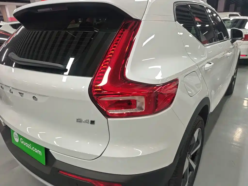 Volvo XC40 — миниатюра 8