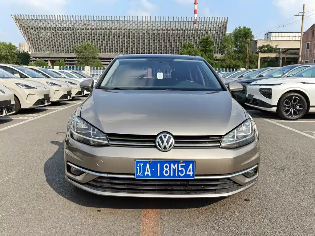 Volkswagen Golf — миниатюра 2