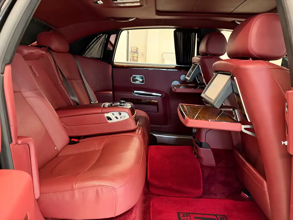 Rolls-Royce Ghost — миниатюра 7