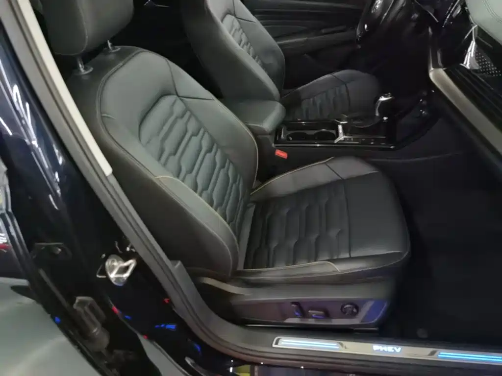 Volkswagen Passat PHEV — миниатюра 25