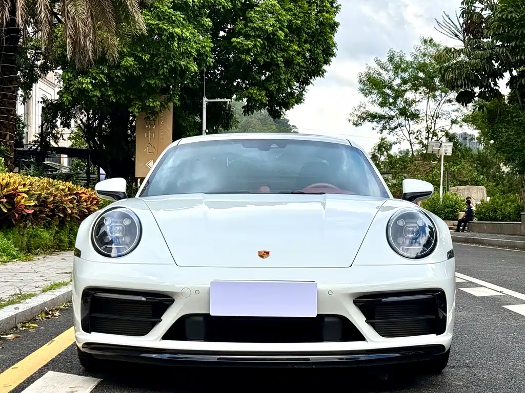 PORSCHE 911