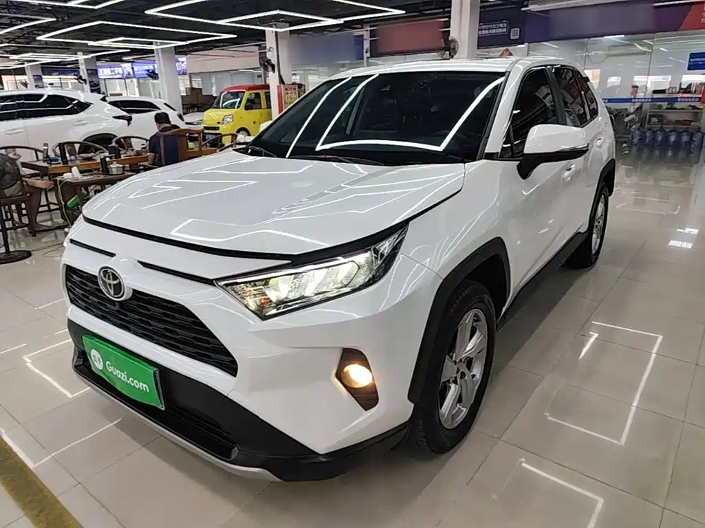 Toyota RAV4 — миниатюра 2