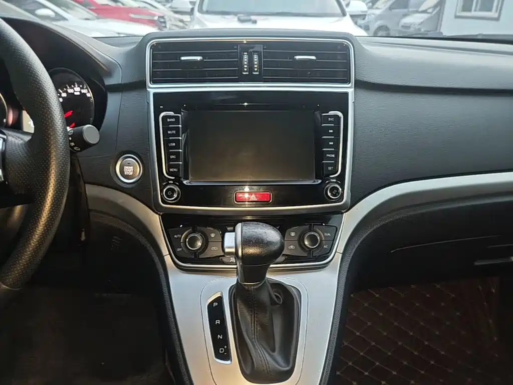 Haval M6 — миниатюра 13