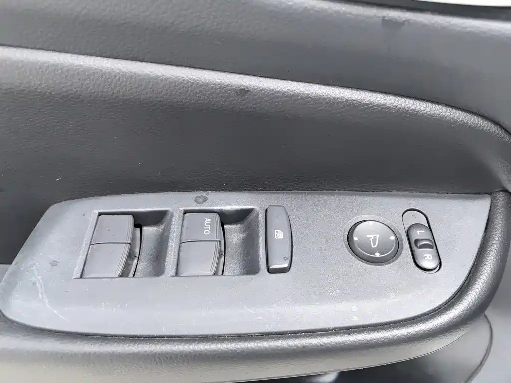 Honda Fit — миниатюра 9