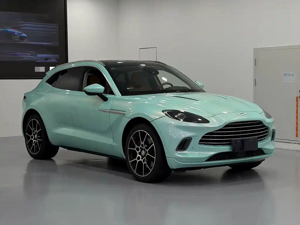 Aston Martin DBX — миниатюра 3