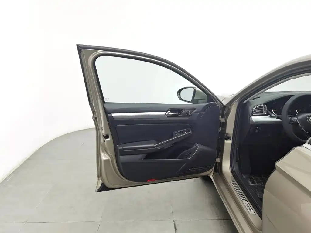 Volkswagen Lamando — миниатюра 8