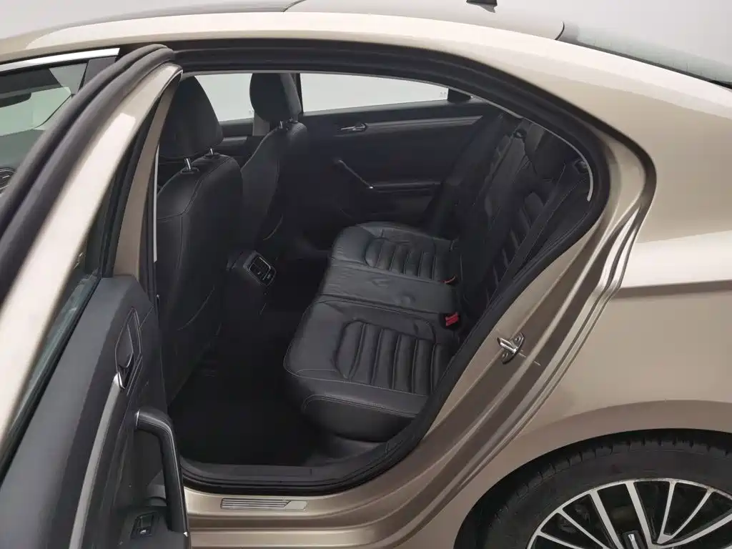 Volkswagen Lamando — миниатюра 15