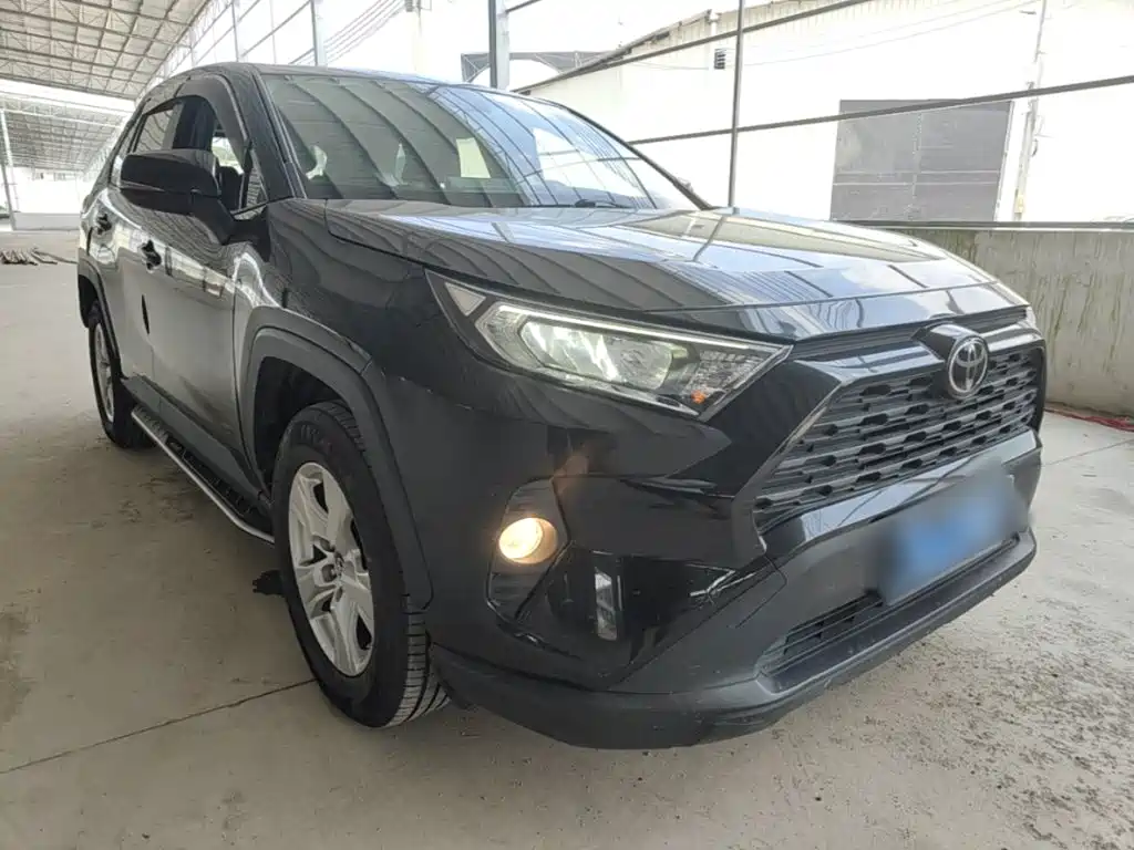 Toyota RAV4 — миниатюра 4
