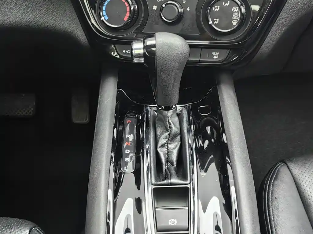 Honda Vezel — миниатюра 13