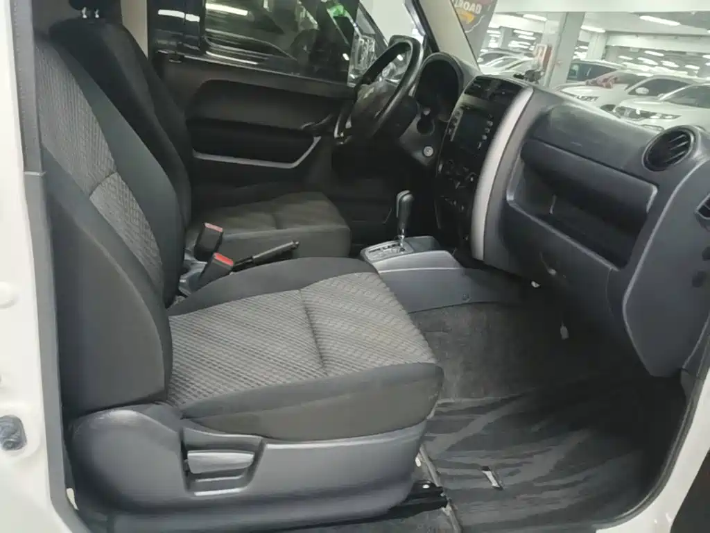 Suzuki Jimny — миниатюра 25