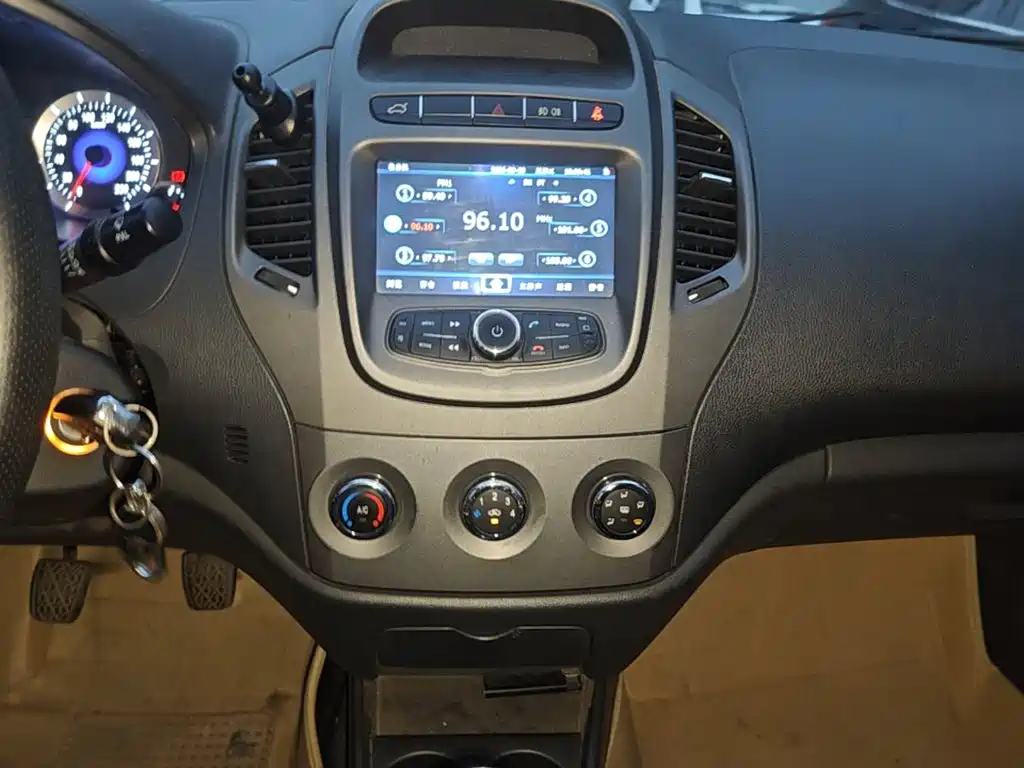 Geely King Kong — миниатюра 13