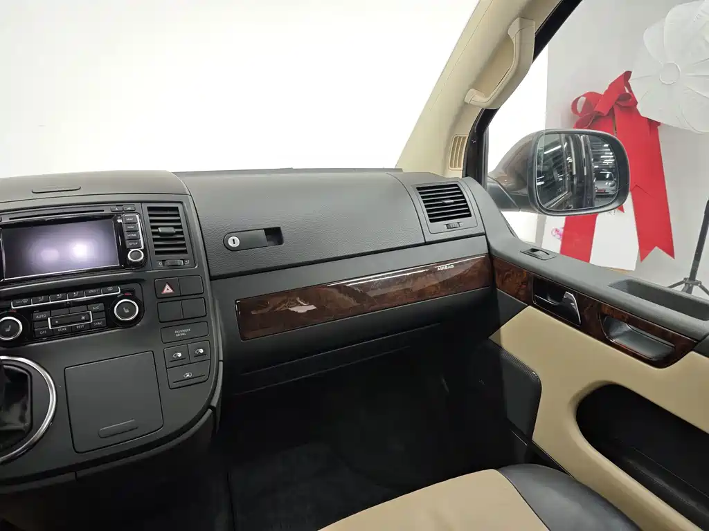 Volkswagen Multivan — миниатюра 27