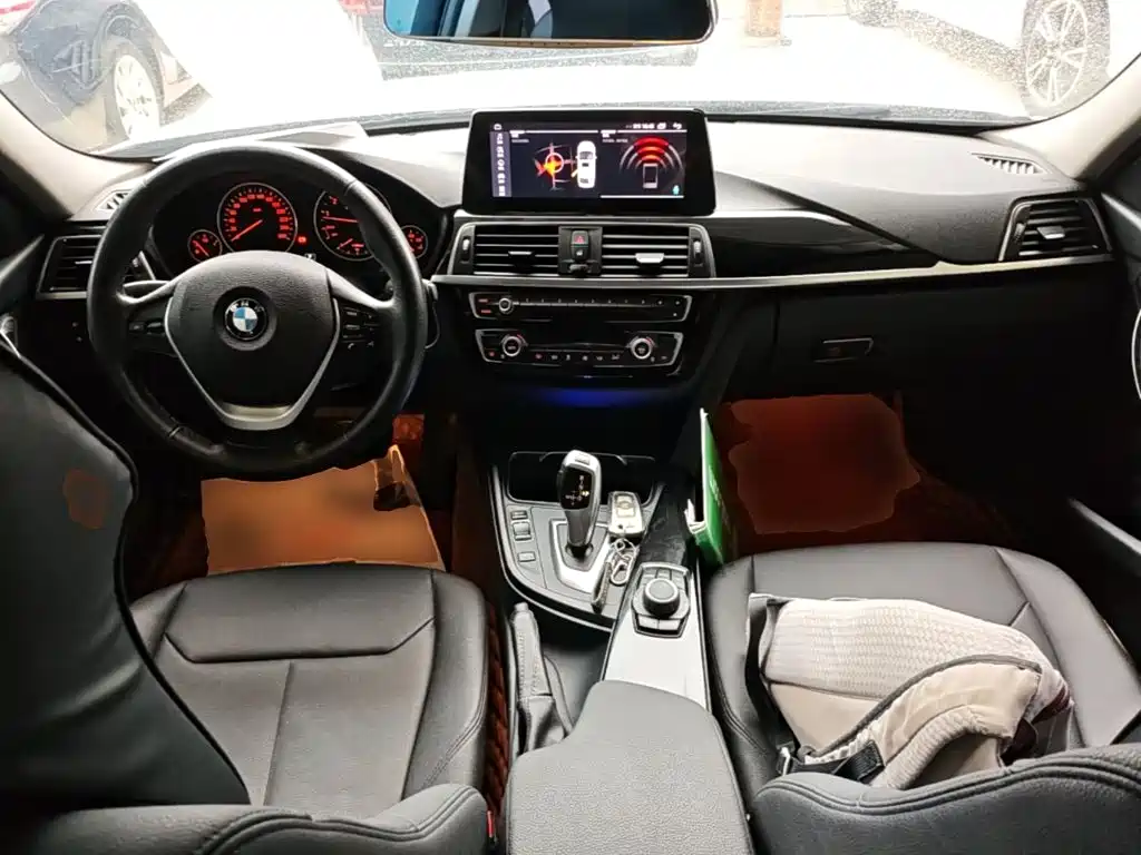BMW 3 Series — миниатюра 10