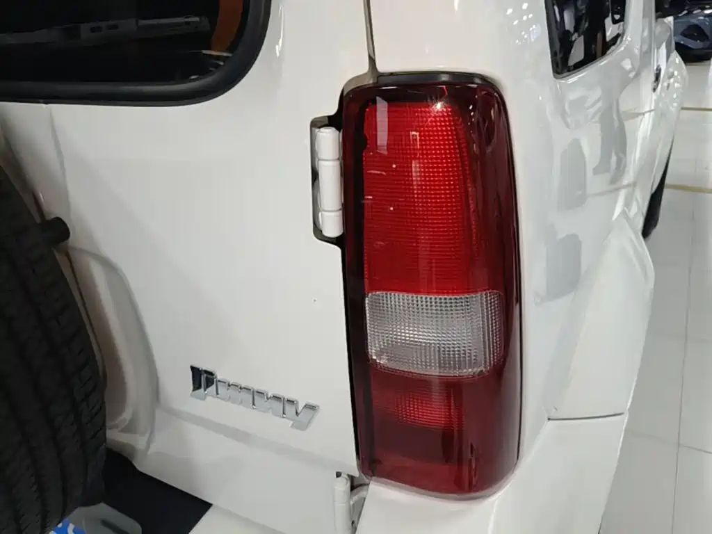 Suzuki Jimny — миниатюра 8