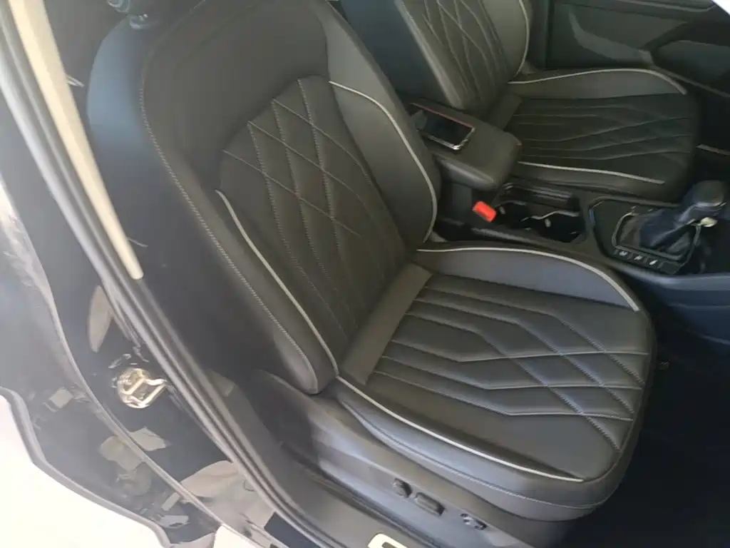 Volkswagen Tiguan L — миниатюра 25