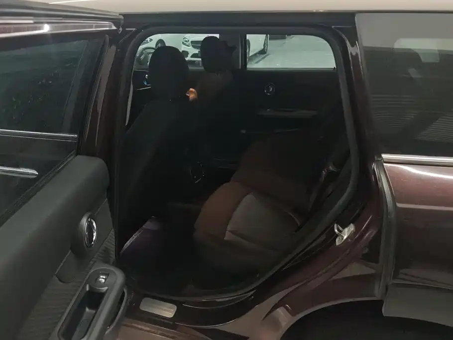 MINI Mini Clubman — миниатюра 11