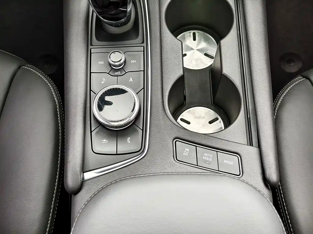 Cadillac XT5 — миниатюра 9