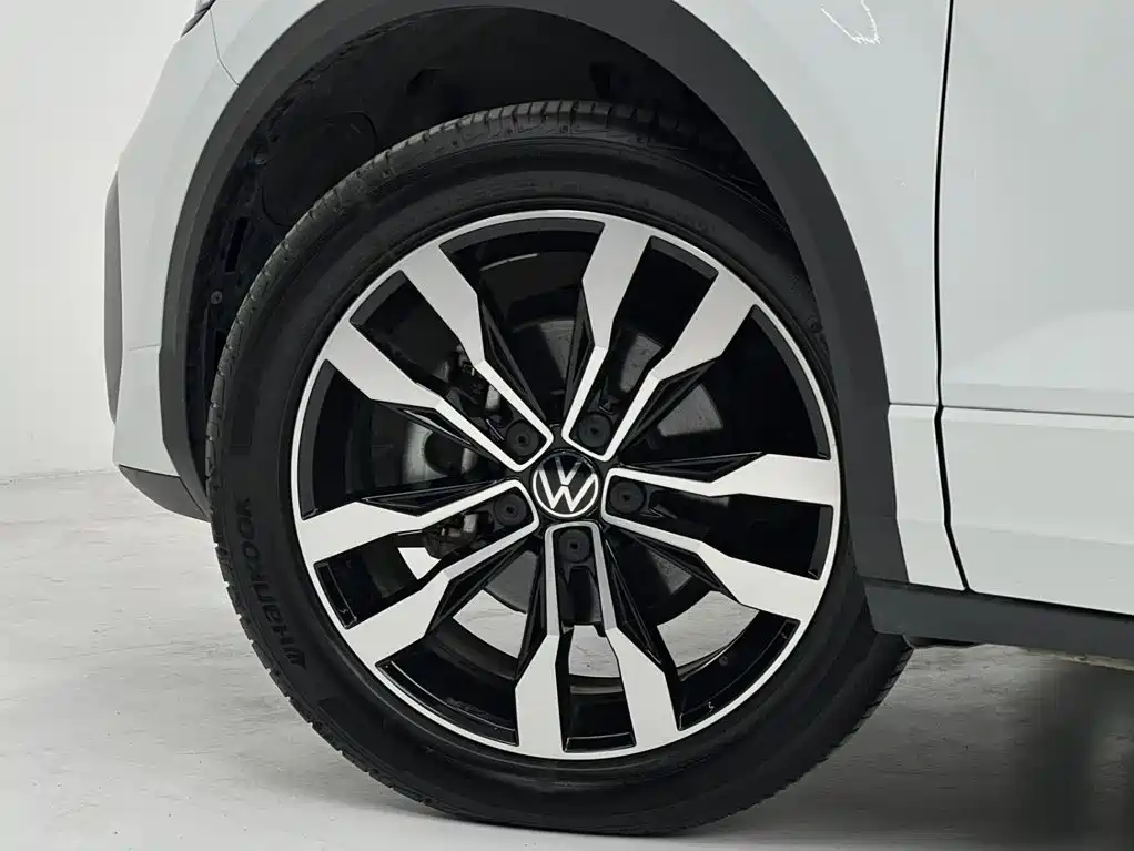 Volkswagen T-Roc — миниатюра 11