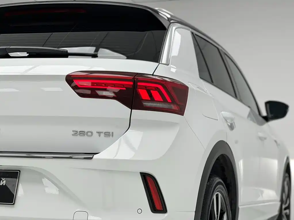 Volkswagen T-Roc — миниатюра 9