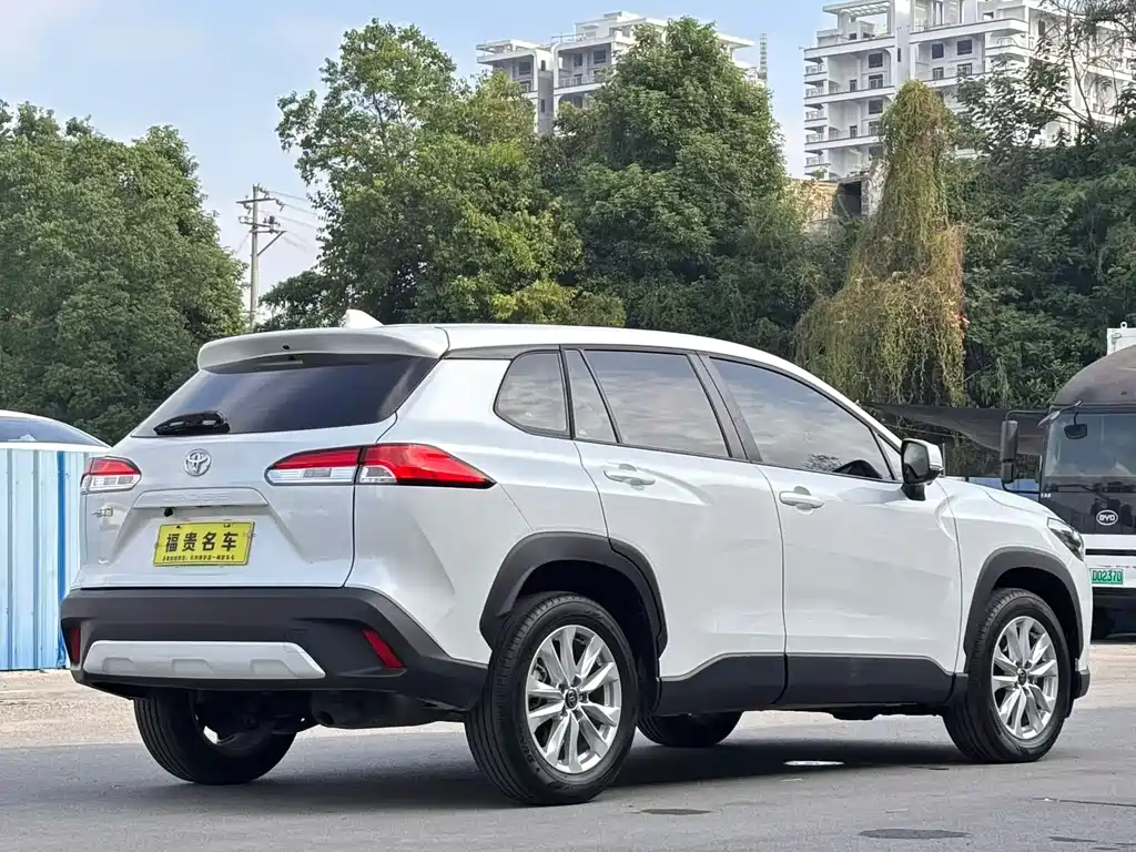 Toyota Corolla Cross — миниатюра 7