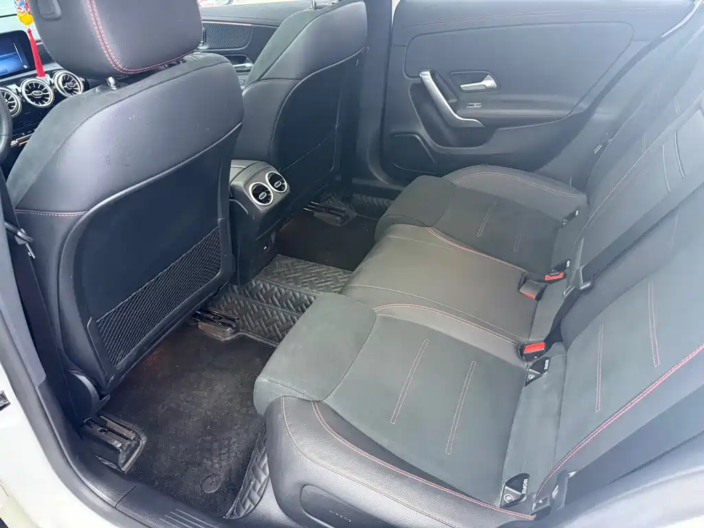 Mercedes-Benz A-Class — миниатюра 11
