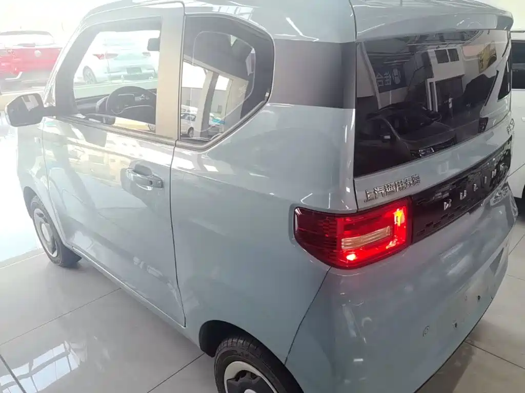 Wuling MINIEV — миниатюра 5