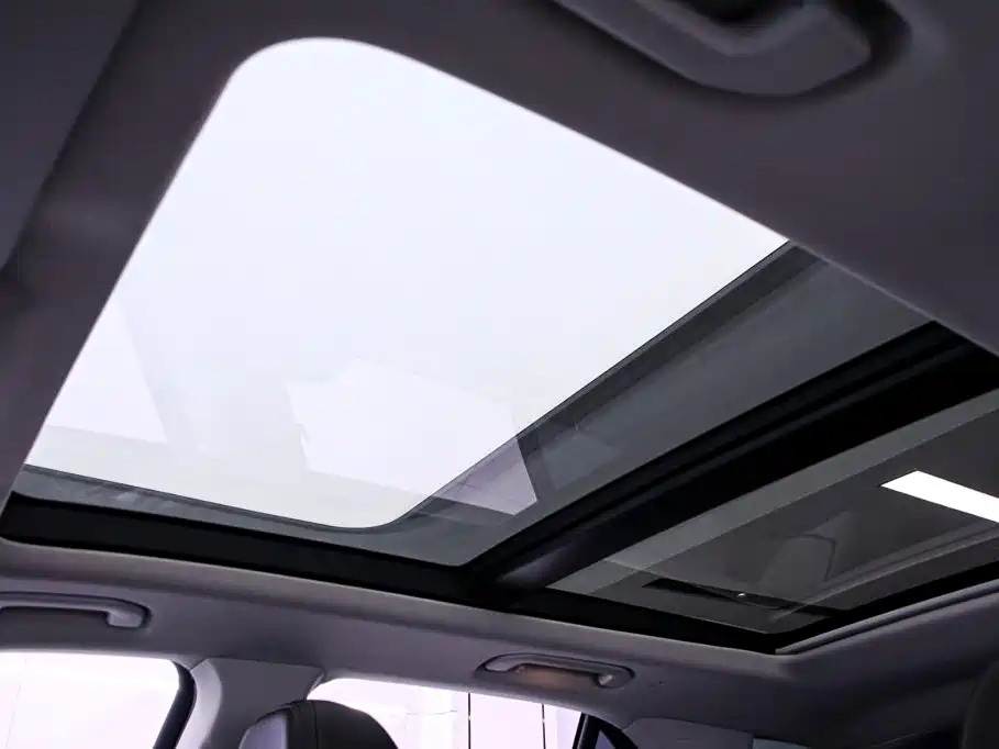 Mercedes-Benz GLE New Energy — миниатюра 13