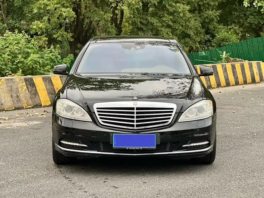 Mercedes-Benz S-Class — миниатюра 2