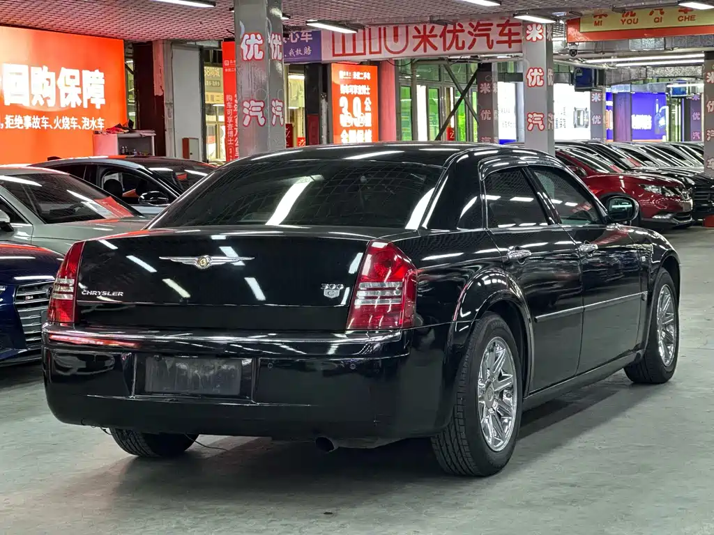 Chrysler 300C — миниатюра 7