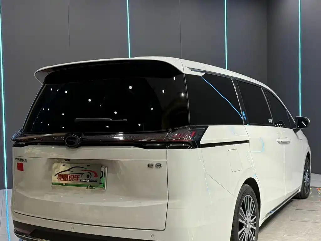 GAC Motor Trumpchi E8 PHEV — миниатюра 6