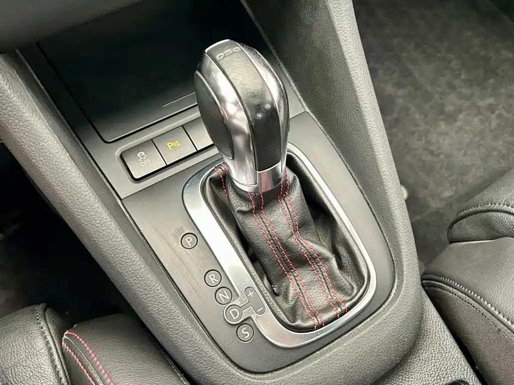 Volkswagen Golf GTI — миниатюра 11
