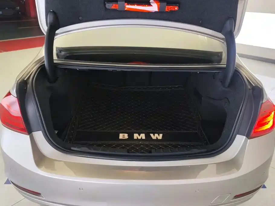 BMW 3 Series — миниатюра 4