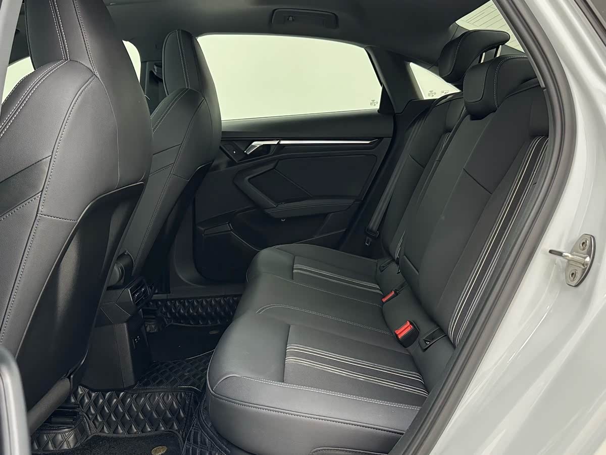 Audi A3 1.4 л 2022 г. Белый, пробег 35000 км