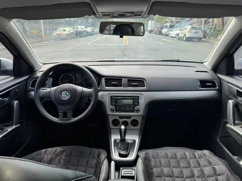 Volkswagen Lavida — миниатюра 8