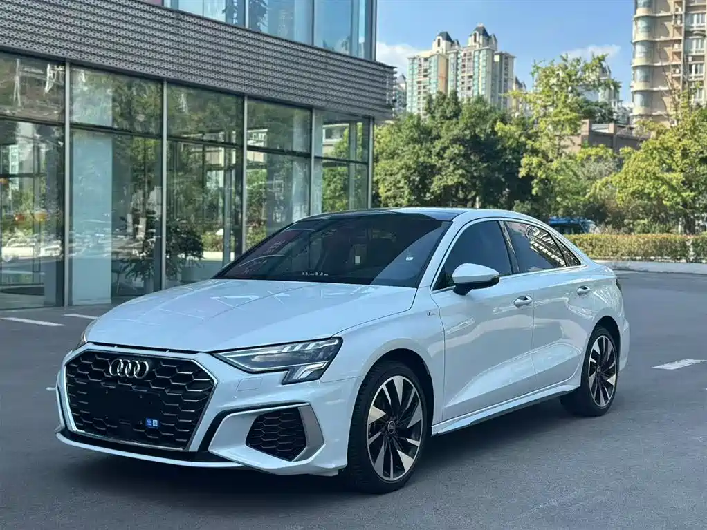 奥迪A3 2024款 A3L Limousine 35 TFSI 时尚运动型 2024