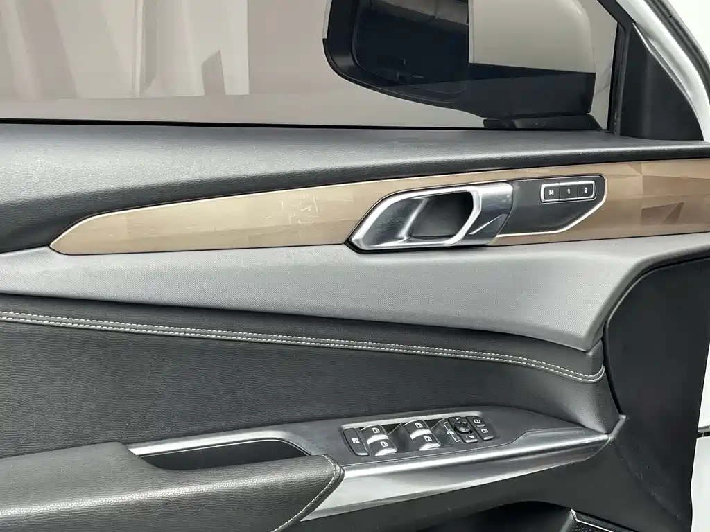 Lynk & Co 01 2019 2.0T Pro V