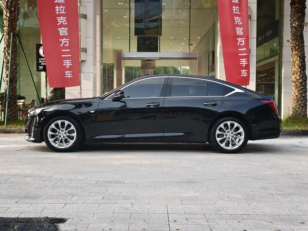 Cadillac CT5 — миниатюра 4