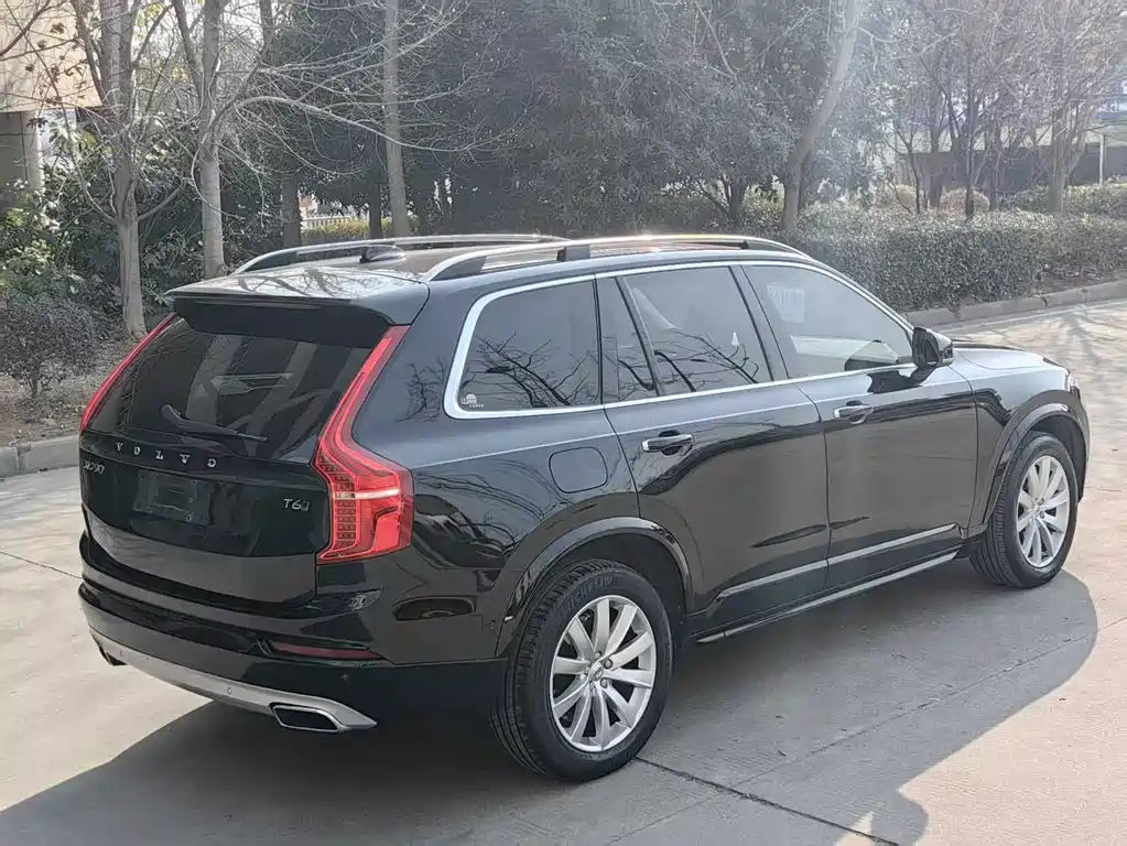 Volvo XC90 2015 T6 7 мест