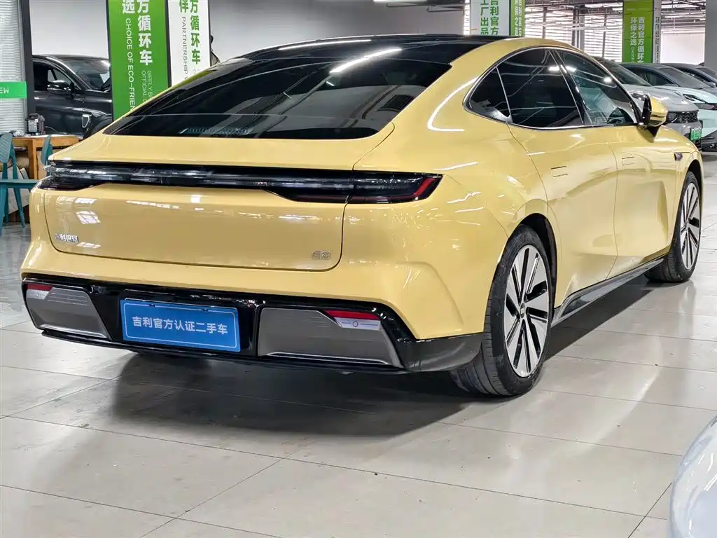 GEELY GALAXY GALAXY E8