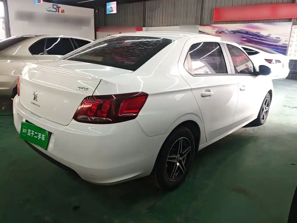 Peugeot 301 — миниатюра 7
