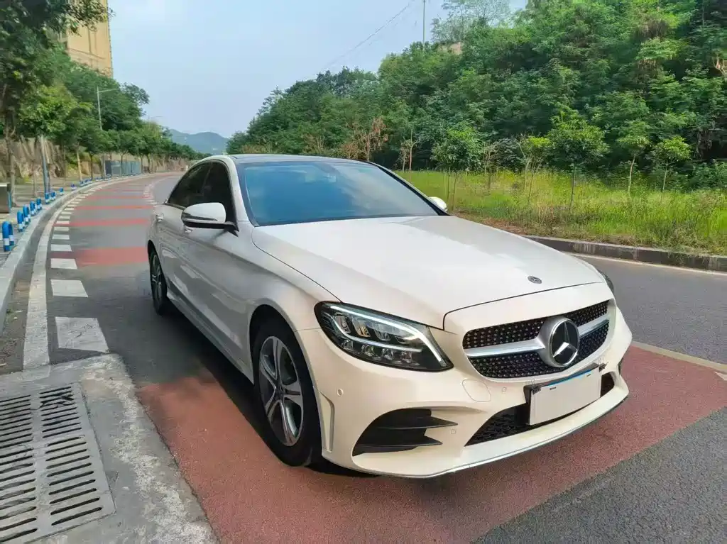 Mercedes-Benz C-Class — миниатюра 6